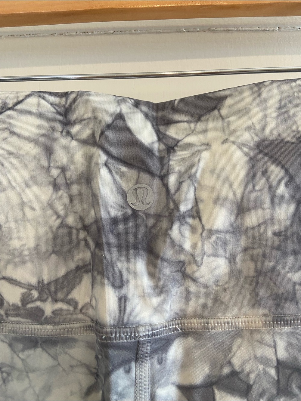Lululemon Wunder Under High Rise tights Shibori 28” - Picture 5 of 6